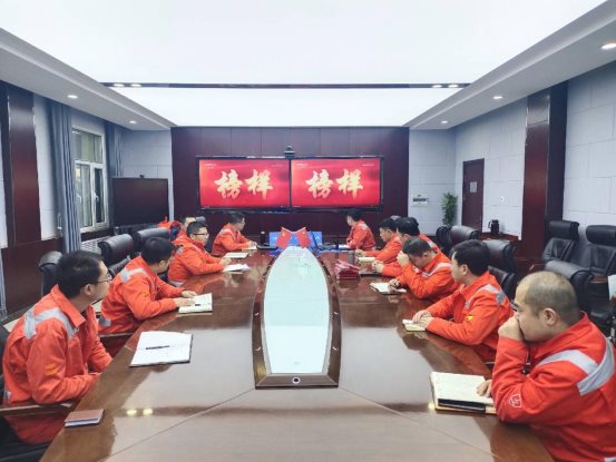 内蒙古分公司：沐浴榜样光辉，凝聚奋进力量